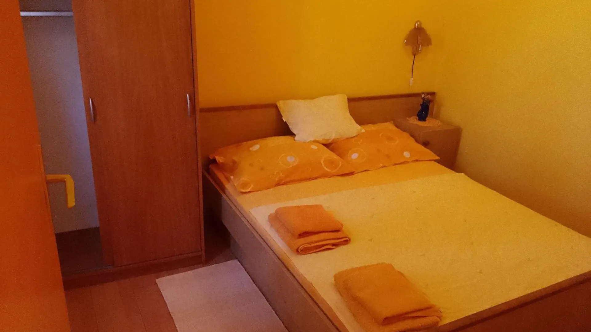 Apartments With A Parking Space Veli Losinj, Losinj - 11495