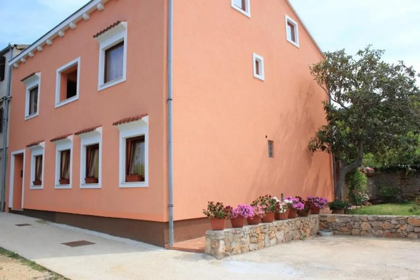 Apartments With A Parking Space Veli Losinj, Losinj - 11495 contacts